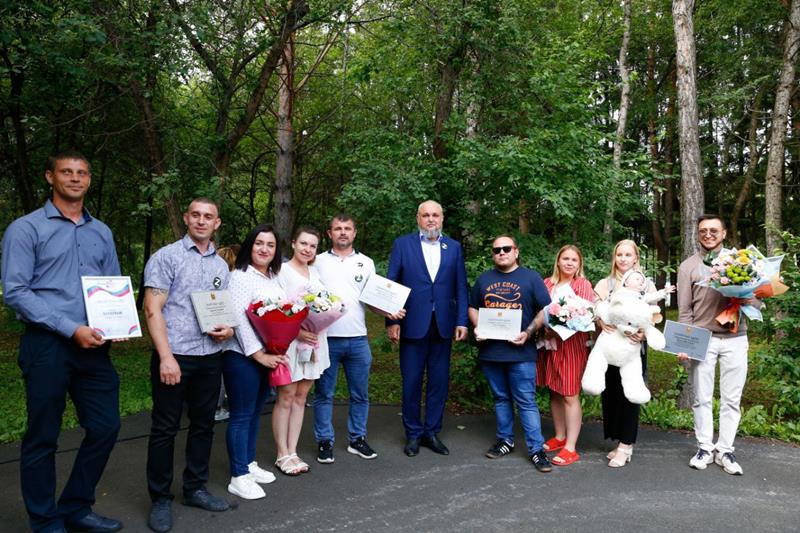 Губернатор Сергей Цивилев наградил самых активных представителей молодежи КуZбасса