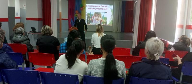 В Зимниковской школе прошло собрание по вопросам детской дорожной безопасности