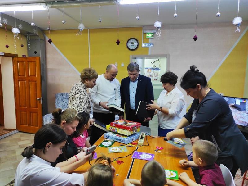 Глава округа и  депутат Парламента Кузбасса посетили социально-реабилитационный центр для несовершеннолетних