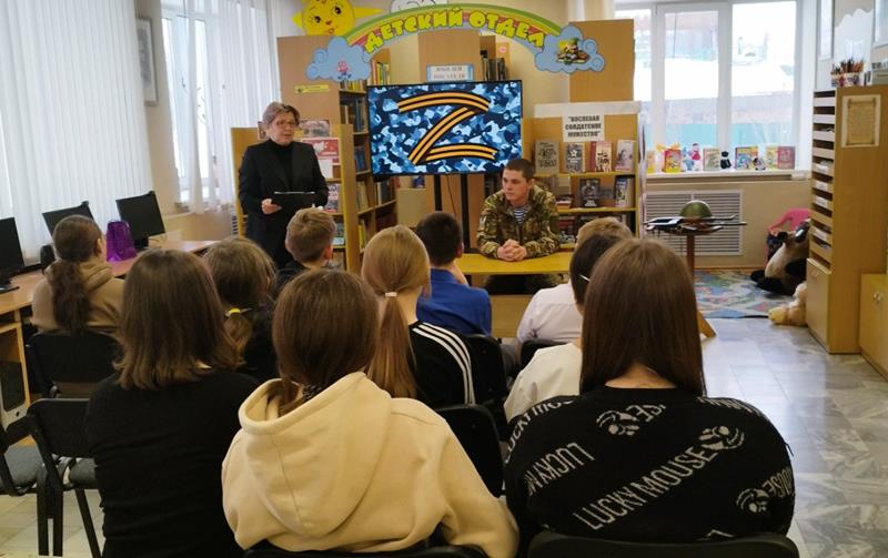 Участник СВО Дмитрий Кудрин встретился с учениками Тальской школы
