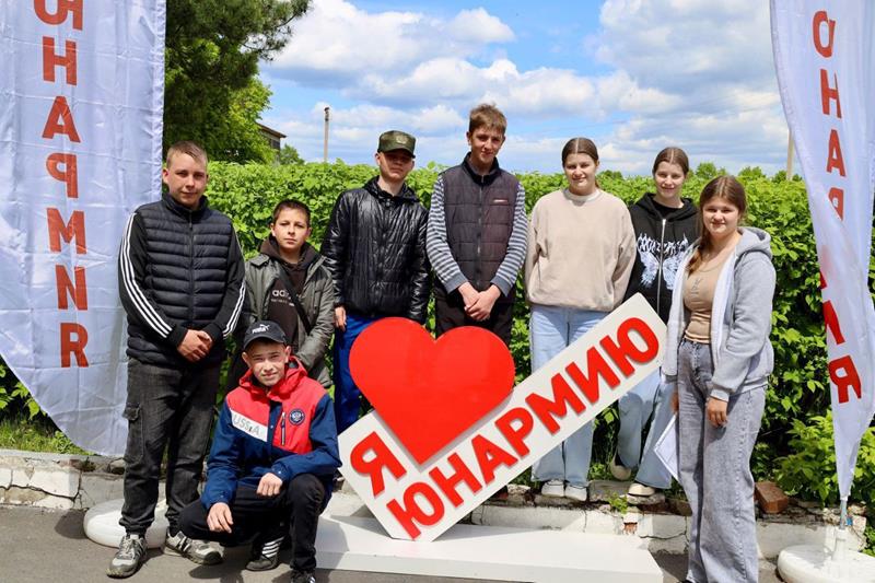 Обучающиеся из образовательных организаций Юргинского округа приняли участие в военно-спортивной смене «Время героев»