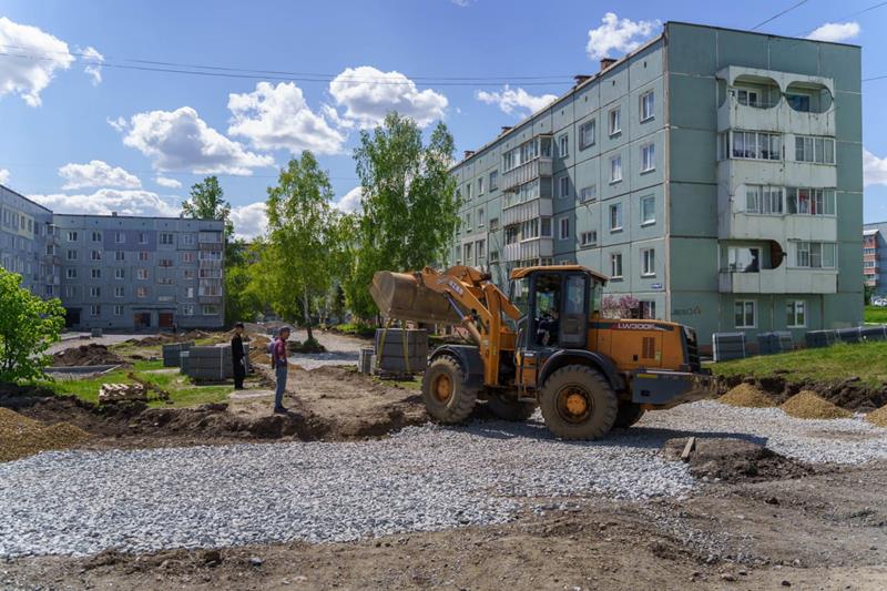 Илья Середюк: более 120 дворовых территорий благоустроим в северной агломерации Кузбасса в этом году