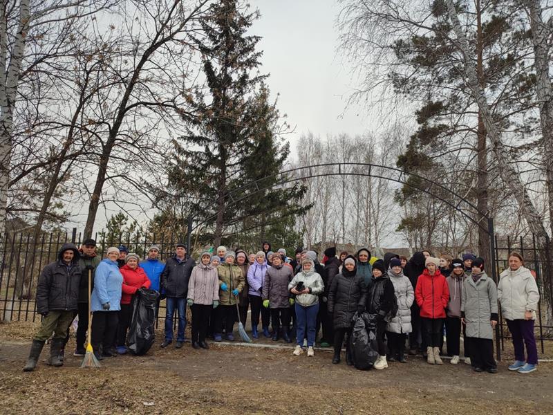 Продолжаем весенние субботники!