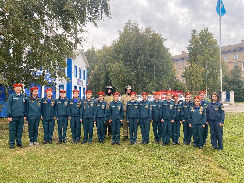 В гостях у юргинских огнеборцев побывали учащиеся кадетского класса