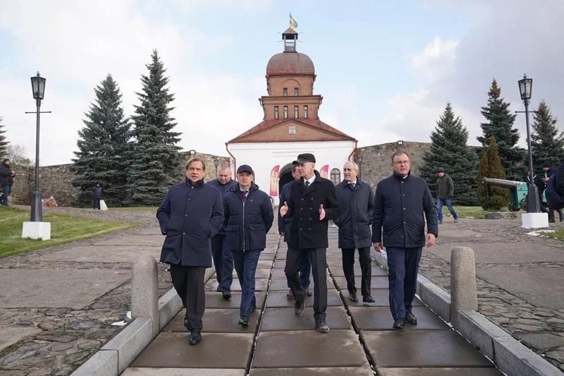 Владимир Мединский и Илья Середюк обсудили проекты по сохранению исторической памяти