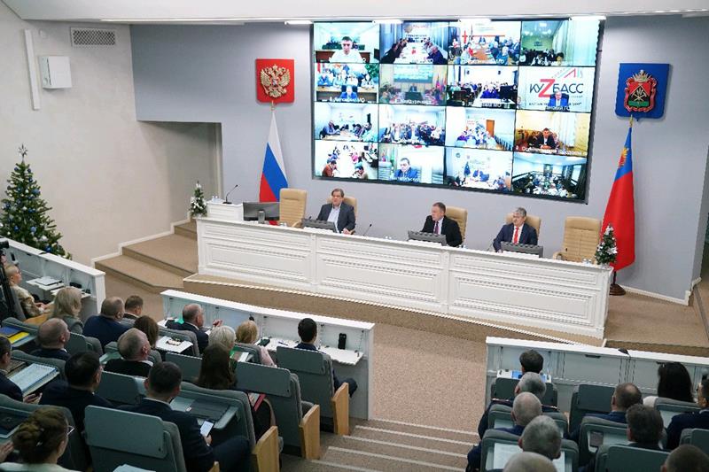 Илья Середюк: важно создать условия, чтобы праздничные дни прошли в позитивной обстановке